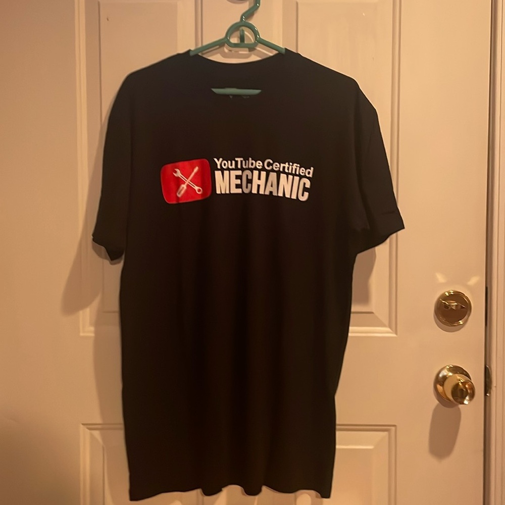 Men's Size Large Short Sleeve Tee-You Tube Certified Mechanic-NEW